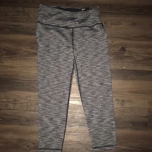 Athletic leggings